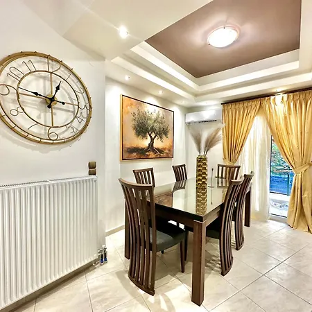 Oasis Urban Apartment- Brand New, Private Patio & 3 Bedrooms * Heraklion (Crete)