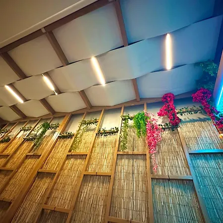 Oasis Urban Apartment- Brand New, Private Patio & 3 Bedrooms 이라클리온